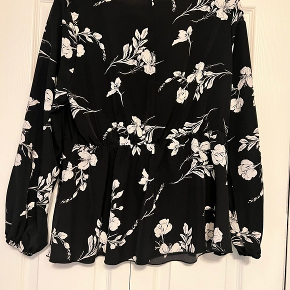 SHEIN Curve XXL Floral Blouse - Picture 4 of 9